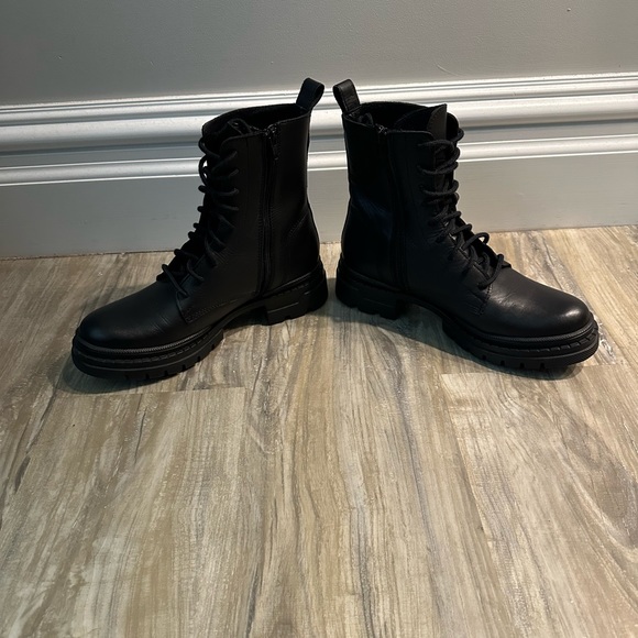 Steve Madden Jamisyn Combat Boot - Picture 14 of 16